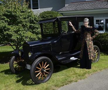 At the "Hotsy-Totsy " a 1920's themed fund-raiser for the Maine Writers & Publishers Alliance in Camden.  Note my minimalist costume of a borrowed boa and a necklace around my head. this party was a lot of fun and I met some old friends and writers including Roxanna Robinson. I hope you read her powerful novel, SPARTA.